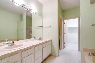 9861 Country Club Cir, Twinsburg, OH 44087 - Photo 15
