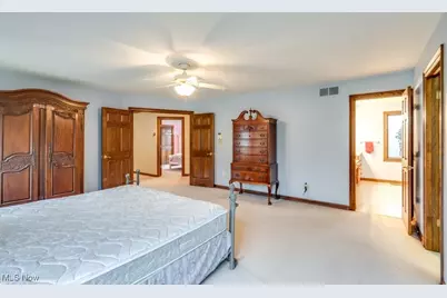 4700 Barnsleigh Drive, Akron, OH 44333 - Photo 31