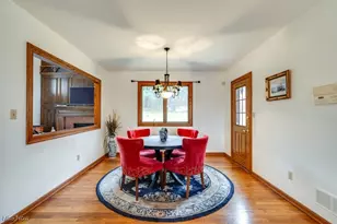 4700 Barnsleigh Dr, Akron, OH 44333 - Photo 15