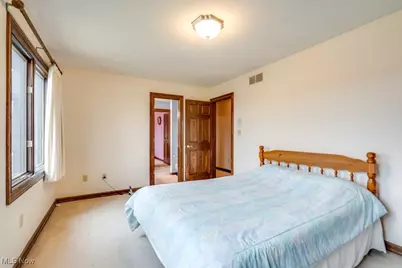 4700 Barnsleigh Drive, Akron, OH 44333 - Photo 41