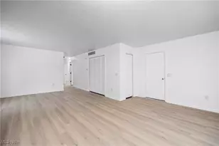 127 Parmely Ave, Elyria, OH 44035 - Photo 7