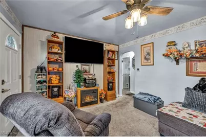 1646 Highview Avenue, Akron, OH 44301 - Photo 9