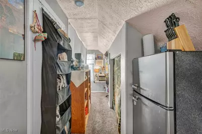 1646 Highview Avenue, Akron, OH 44301 - Photo 23