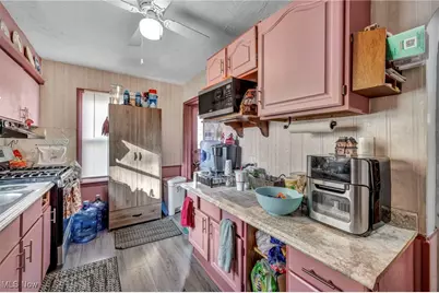 1646 Highview Avenue, Akron, OH 44301 - Photo 11