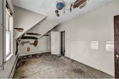 7116 Fullerton Avenue, Loveland, OH 44105 - Photo 15