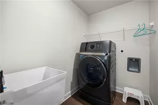 133 W Spring Dr, Elyria, OH 44035 - Photo 25