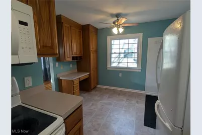 131 Emmons, Akron, OH 44312 - Photo 7