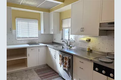 15735 Clifton Boulevard, Oakwood, OH 44107 - Photo 7