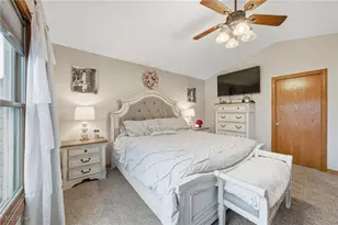 4212 Devonshire Ct, Akron, OH 44321 - Photo 37