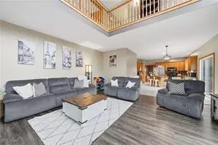 4212 Devonshire Ct, Akron, OH 44321 - Photo 27