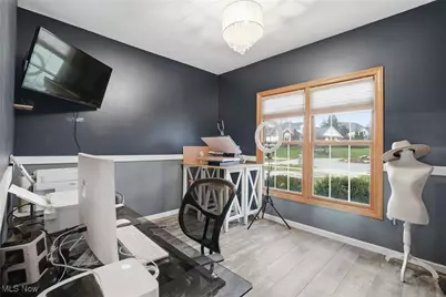 4212 Devonshire Court, Akron, OH 44321 - Photo 9