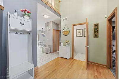 4212 Devonshire Court, Akron, OH 44321 - Photo 7