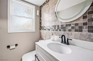 510 W Regency Cir, Canfield, OH 44406 - Photo 17