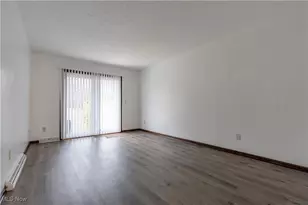 4529-4533 Camelot Cir, Uniontown, OH 44685 - Photo 15