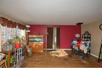 639 Chester Avenue, Akron, OH 44314 - Photo 9