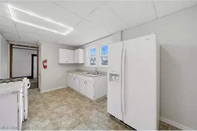 606 Brown Street, Akron, OH 44311 - Photo 11