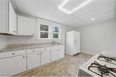 606 Brown Street, Akron, OH 44311 - Photo 9