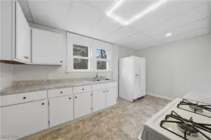 606 Brown St, Akron, OH 44311 - Photo 9