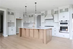 32584 Royal Troon Dr, Avon Lake, OH 44012 - Photo 3