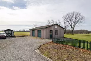 7908 Garman Rd, Burbank, OH 44214 - Photo 11