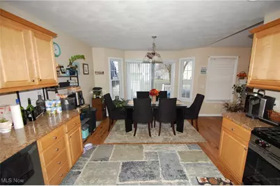 784 Elmwood Drive, Hubbard, OH 44425 - Photo 3