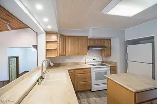 4223 Kirtland Rd, Willoughby, OH 44094 - Photo 9