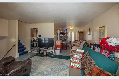 24910 Ridgeline Drive, Huber Heights, OH 44146 - Photo 5