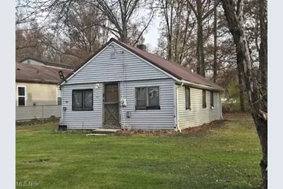 260 Oakwood Street, Elyria, OH 44035 - Photo 3