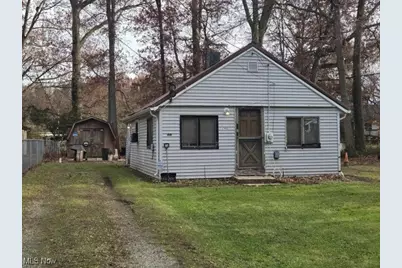 260 Oakwood Street, Elyria, OH 44035 - Photo 1
