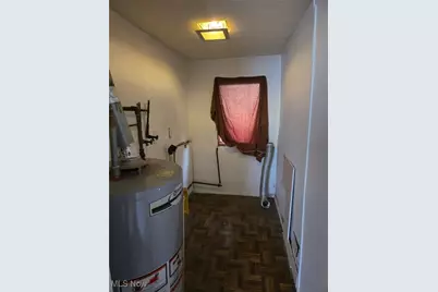 260 Oakwood Street, Elyria, OH 44035 - Photo 9