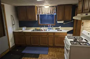 260 Oakwood St, Elyria, OH 44035 - Photo 5