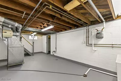 2577 Hawthorne Road, Cuyahoga Falls, OH 44221 - Photo 23