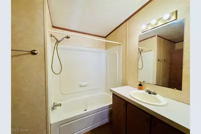 10481 Knowlton Road, Garrettsville, OH 44231 - Photo 19