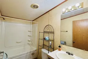 10481 Knowlton Rd, Garrettsville, OH 44231 - Photo 15