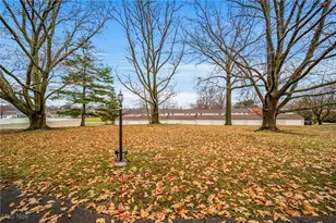 8300 Deepwood Blvd, Mentor, OH 44060 - Photo 23