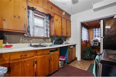 110 S Maryland Avenue, Youngstown, OH 44509 - Photo 7