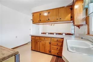 2592 Nadyne Dr, Youngstown, OH 44511 - Photo 11