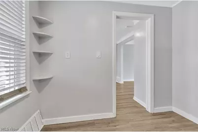 5194 Homewood Avenue, Maple Heights, OH 44137 - Photo 9