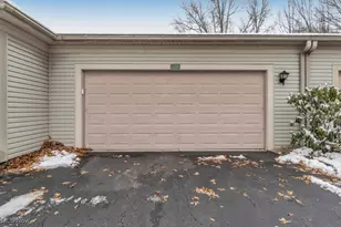 11 Hunters Woods Blvd, Canfield, OH 44406 - Photo 9