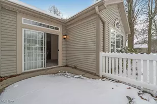 11 Hunters Woods Blvd, Canfield, OH 44406 - Photo 7