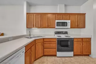 11 Hunters Woods Blvd, Canfield, OH 44406 - Photo 29