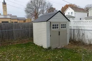 142 4th St NE, New Philadelphia, OH 44663 - Photo 7