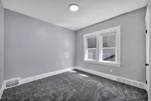 10112 Kinsman Rd, Loveland, OH 44104 - Photo 19