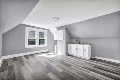 10112 Kinsman Road, Loveland, OH 44104 - Photo 37