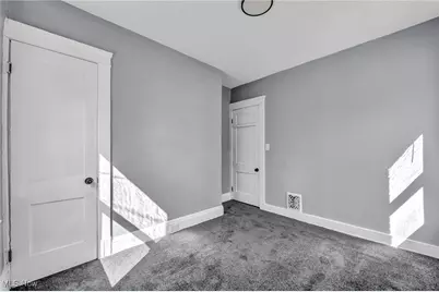 10112 Kinsman Road, Loveland, OH 44104 - Photo 35