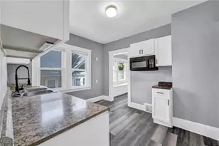 10112 Kinsman Rd, Loveland, OH 44104 - Photo 23