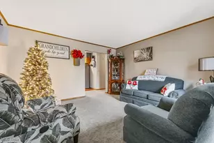 487 Hilbish Ave, Akron, OH 44312 - Photo 5