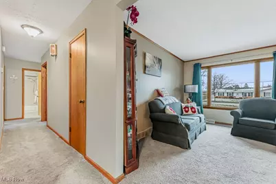 487 Hilbish Avenue, Akron, OH 44312 - Photo 7