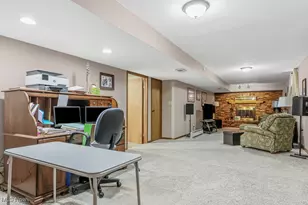 487 Hilbish Ave, Akron, OH 44312 - Photo 33