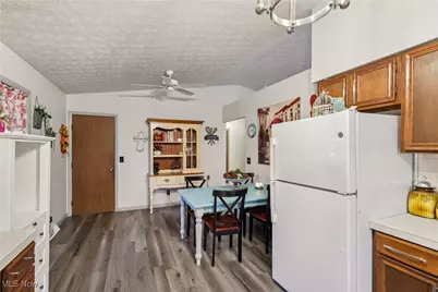 1240 Benton Street, Barberton, OH 44203 - Photo 15